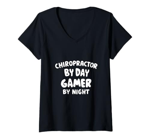 Damen Chiropractor by Day Gamer by Night Spinal Health Gaming Sitz T-Shirt mit V-Ausschnitt von Merch For Gamers
