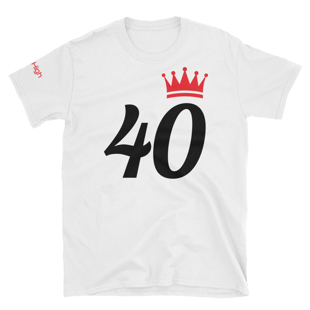 Sky High 40 | Zahlen/ Rote Krone Kurzärmeliges Unisex T-Shirt Sky High 40 | Zahlen/ Rote Krone Kurzärmeliges Unisex T-Shirt von MerchBySkyHigh