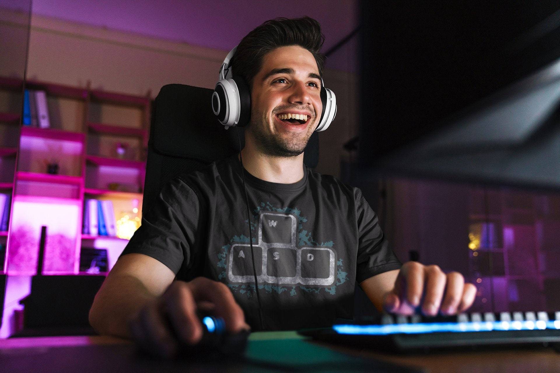 Wasd Schlüssel Shirt, Computer Gamer Geschenke, Pc Videospiel Shirts, Nerd Geschenke Wasd Schlüssel Shirt, Computer Gamer Geschenke, Pc Videospiel Shirts, Nerd Geschenke von MerchOwl
