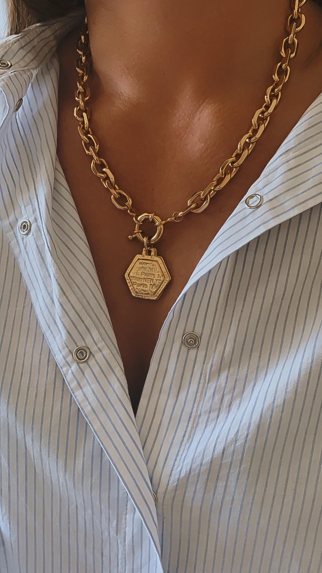 statement Halskette Mit Hexagon Anhänger Gold Chunky Medaillon Halsband Goldmünze Dicke Kabelkette von MerciDream