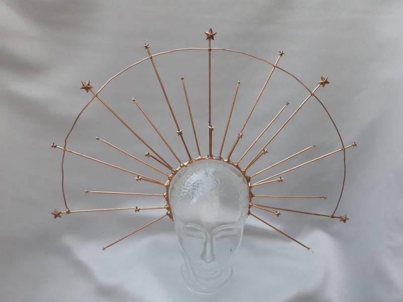 Milkyway Handgefertigter, Großer Heiligenschein Mit Zahlreichen Funkelnden Details Und Glitzenden Sternen Im Metgala-Stil von MercuryyyyrucreM