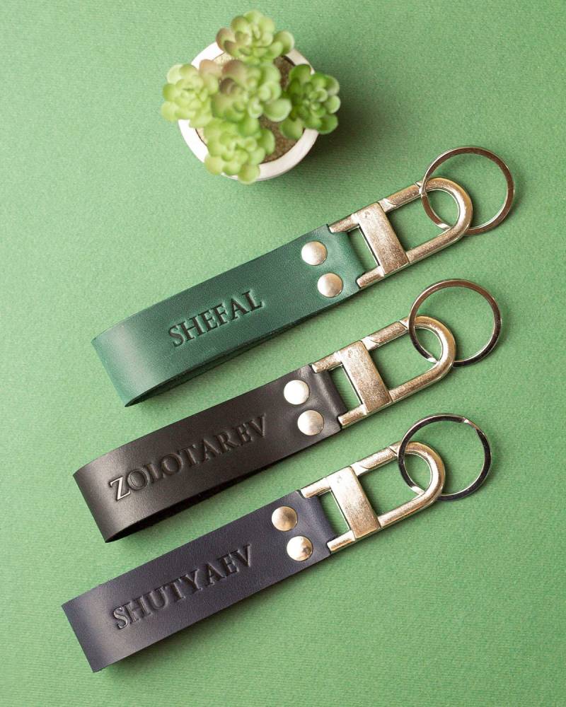 Leder Schlüsselanhänger Personalisierte Custom Autoschlüsselring Brautmutter Geschenk Mutter Des Bräutigams 7 von MereLeather