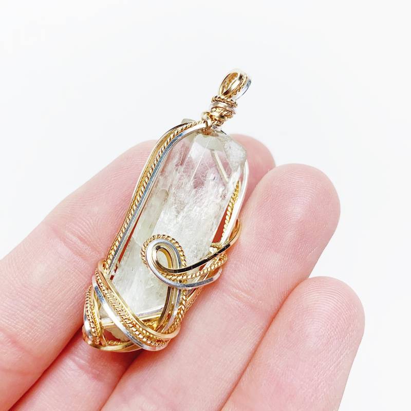 Aquamarine Verzog Pendant Aquamarine Verzog Pendant von MereTillDesigns