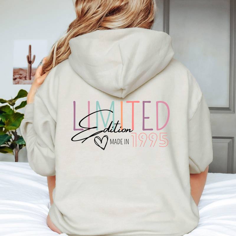 Personalisiert Geburtstagsshirt 30. Geburtstag, Hoodie Sweatshirt 18. Limited Edition, Geschenk Schwester Freundin Tochter 40 von MeridaleDesign