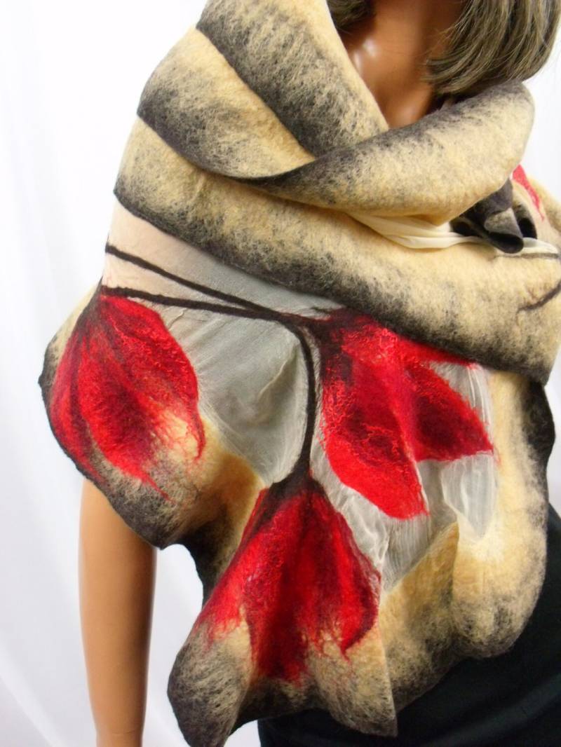 Ergänzung Zum Kleid. Wunderschöner Seidenschal Für Jeden Anlass. Jede Frau Beneidet Dich. Einzigartiges Design. Nur Ein Exemplar. Handgemach von MerinoSilk