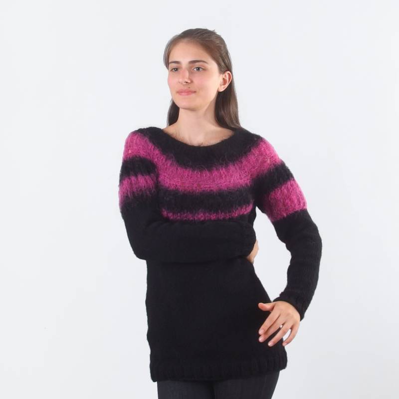 Warmer Und Kuscheliger Damenpullover in Schwarz, Weich Flauschig von Merinossa