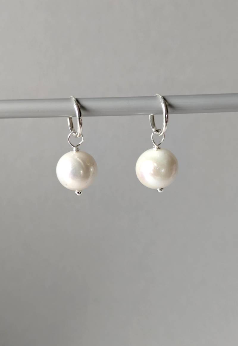 925 Silber Minicreole Mit Großer Süßwasser Zuchtperle Brautschmuck 925 Silber Minicreole Mit Großer Süßwasser Zuchtperle Brautschmuck von MerlesJewellery