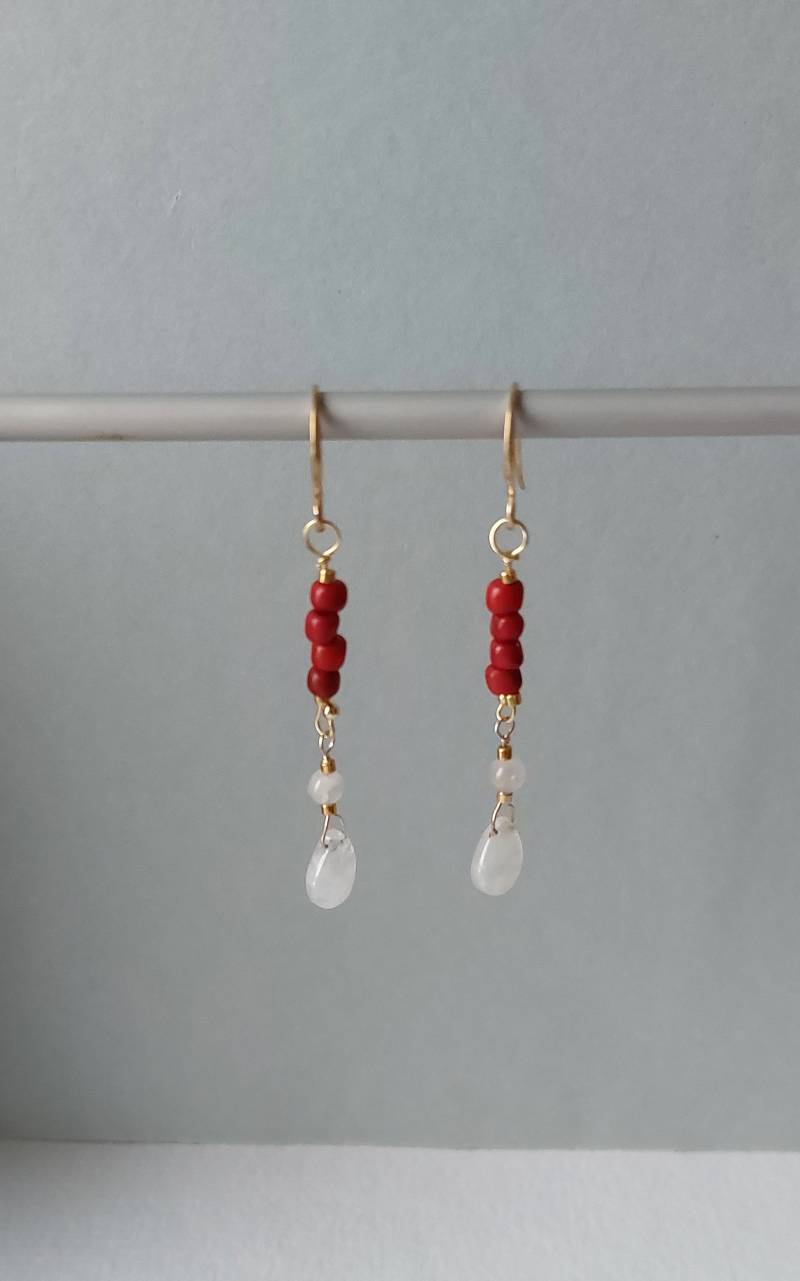 Hängeohrringe Mondstein Java Rocailles Gold von MerlesJewellery