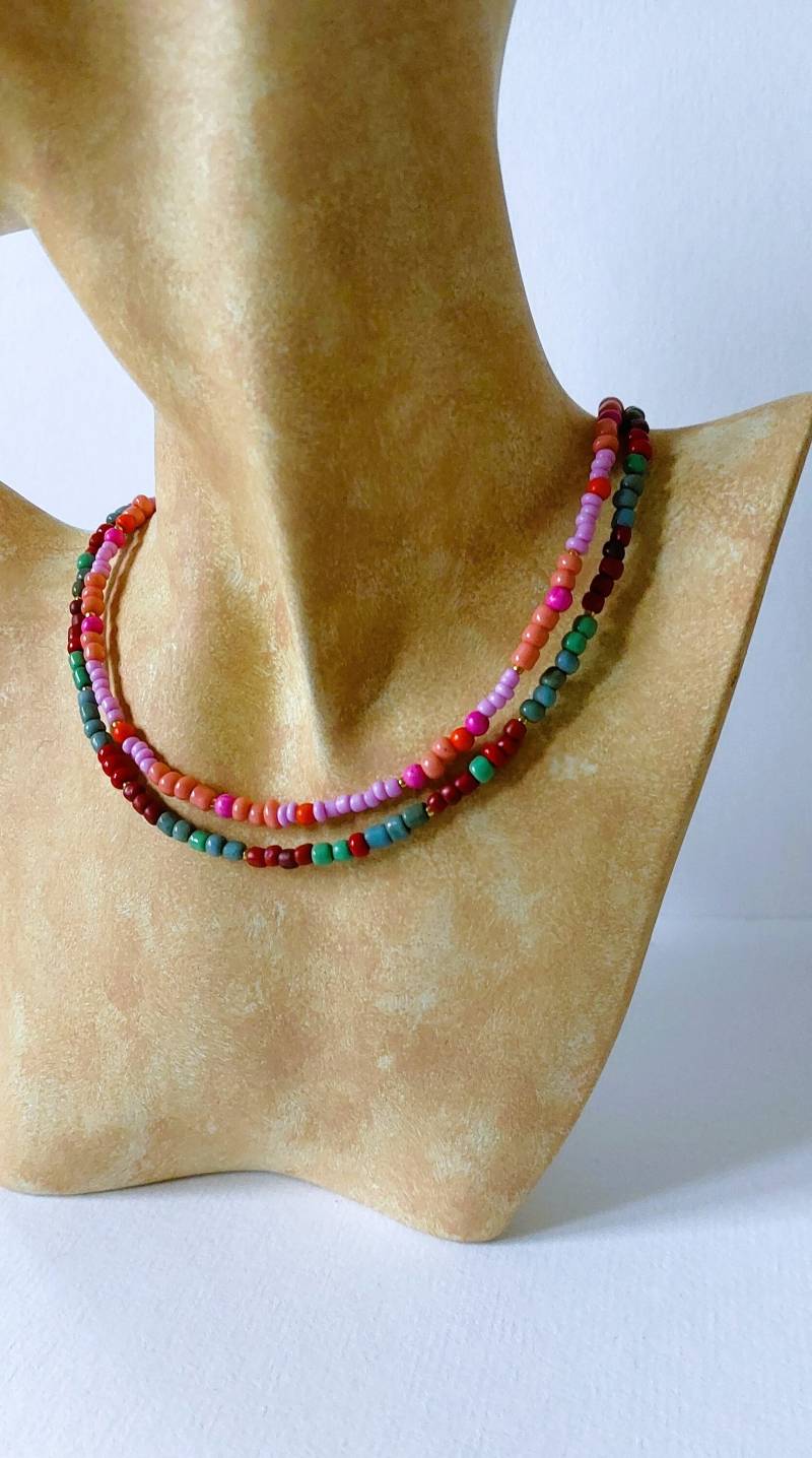 Halskette Javaperlen Rocailles Howlith von MerlesJewellery