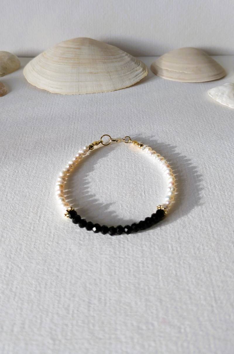 Süßwasserperlenarmband Spinellperlen Gold von MerlesJewellery