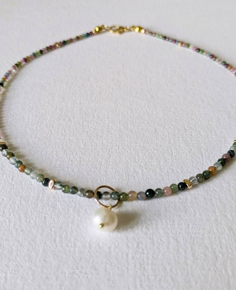 Turmalinperlenkette Süßwasserperle Gold von MerlesJewellery