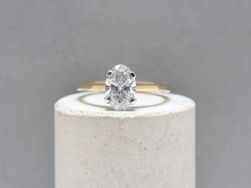 18Kt Gelbgold, Labor Gewachsener Diamant 2Ct F Vs1 Ring, Uk Größe M von MerlinsJewellers