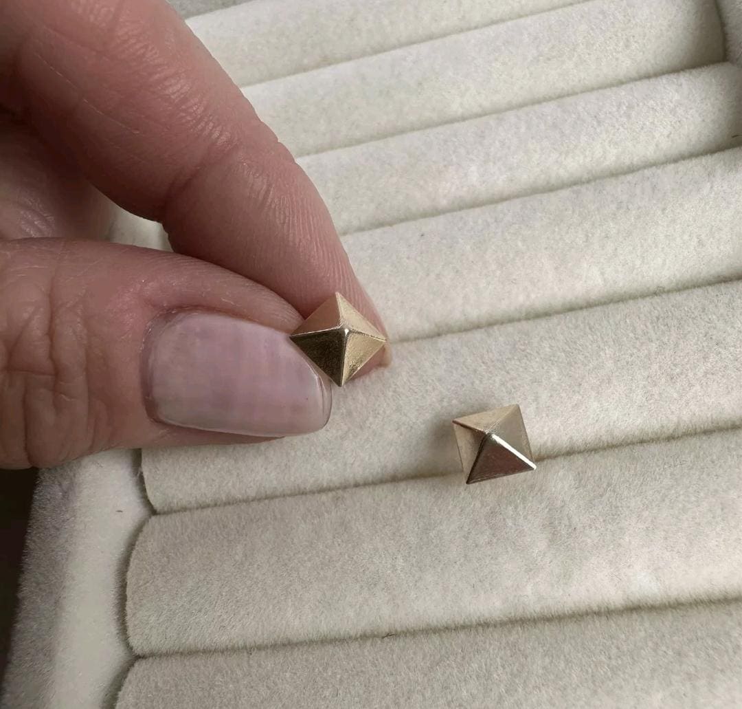 Ohrstecker Pyramide Gold Und Silber Ohrstecker Pyramide Gold Und Silber von MerloJewelo