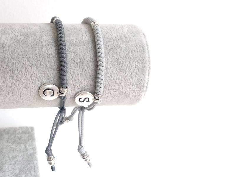 2Er Set - Buchstabenanhänger Makramee Armbänder Paar Freundschaft Passende Armband Einstellbar Bitte Farbwahl Hinterlassen von MermadeCraftsShop