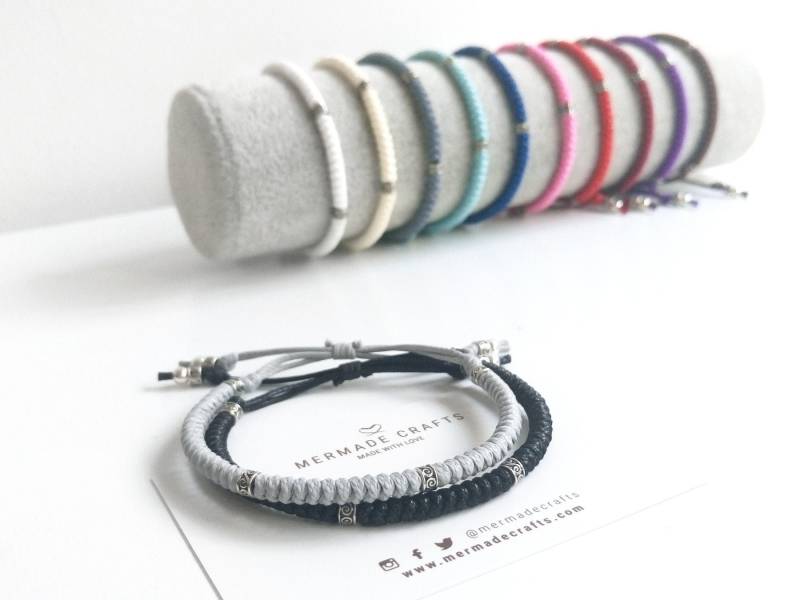 sterling Silber - Set Mit 2 Makramee Armbänder Paar Freundschaft Matching Einstellbar Verschiedene Farboptionen von MermadeCraftsShop