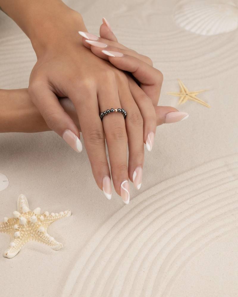 Hämatit Ring 3 Mm Echter Heilstein Zierlicher Freundschaftsring Perfektes Geschenk Für Sie Perlen Stapelbar Stretch Wasserfest Ribs2Ah von MermaidBeadsJewelry