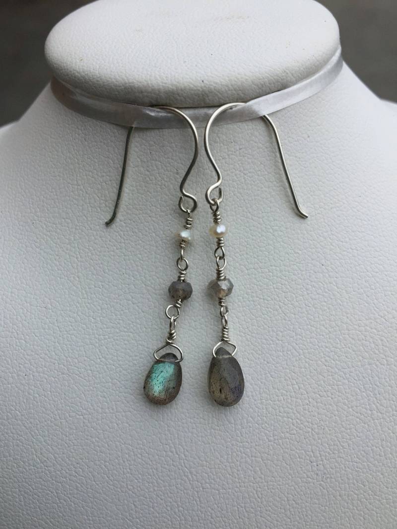 Labradorit Ohrringe, Brautjungfer Schmuck, Edelstein Graue Braut Party Abschlussball Schmuck von MermaidMetalsmith