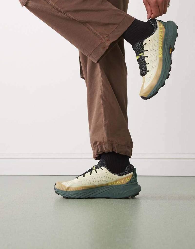 Merrell - Agility Peak 5 - Sneaker in Beige und Grau-Neutral von Merrell