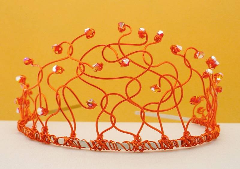 Bunte Tiara - Wire & Crystal Choices, Versandkostenfrei Bunte Tiara - Wire & Crystal Choices, Versandkostenfrei von MerrittGade