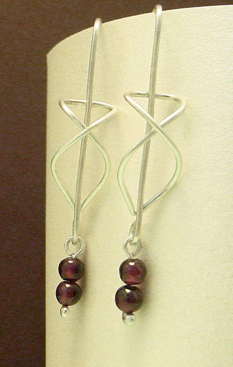 Granat Fuchs Ohrringe, Sterling Silber & Granat, Kostenloser Versand Granat Fuchs Ohrringe, Sterling Silber & Granat, Kostenloser Versand von MerrittGade