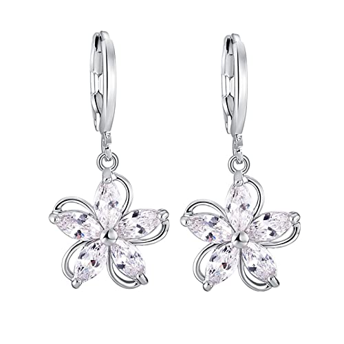 Ohrringe Kreolen, Damen Creolen aus 14 Karat Weißgold Blütenform mit Moissanit Ohrringe Kreolen, Damen Creolen aus 14 Karat Weißgold Blütenform mit Moissanit von Mesnt