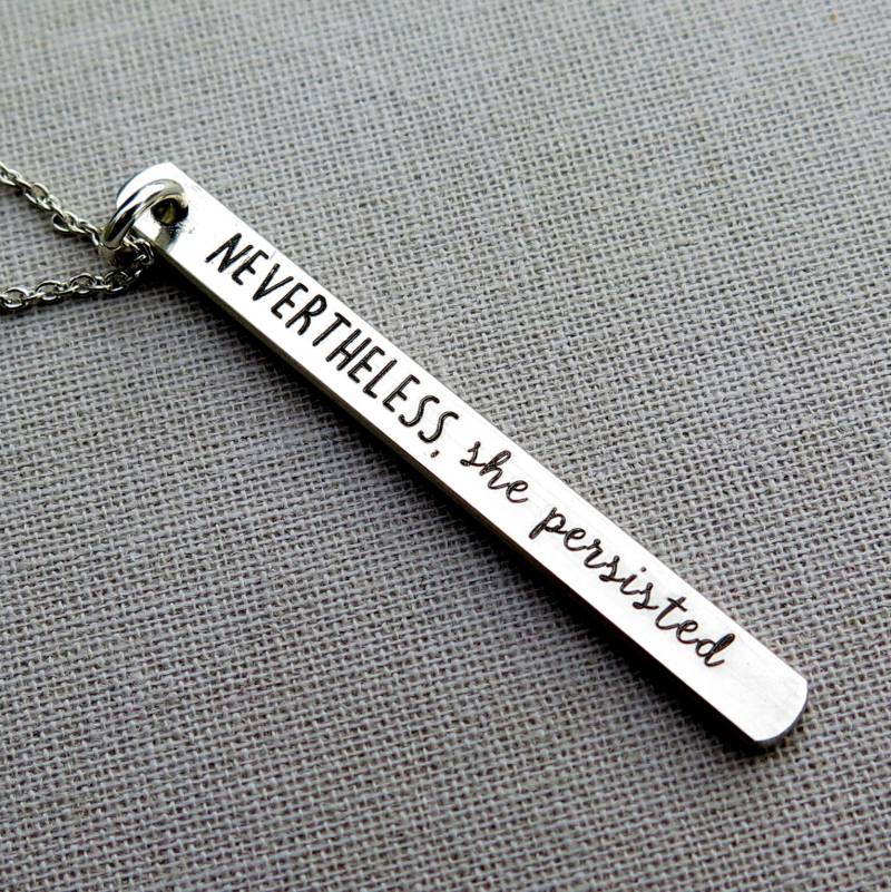 Dennoch Persisted Sterling Silber Feminist Halskette - Zitat Schmuck Geschenk Für Frauen von MetalAndAshStudio