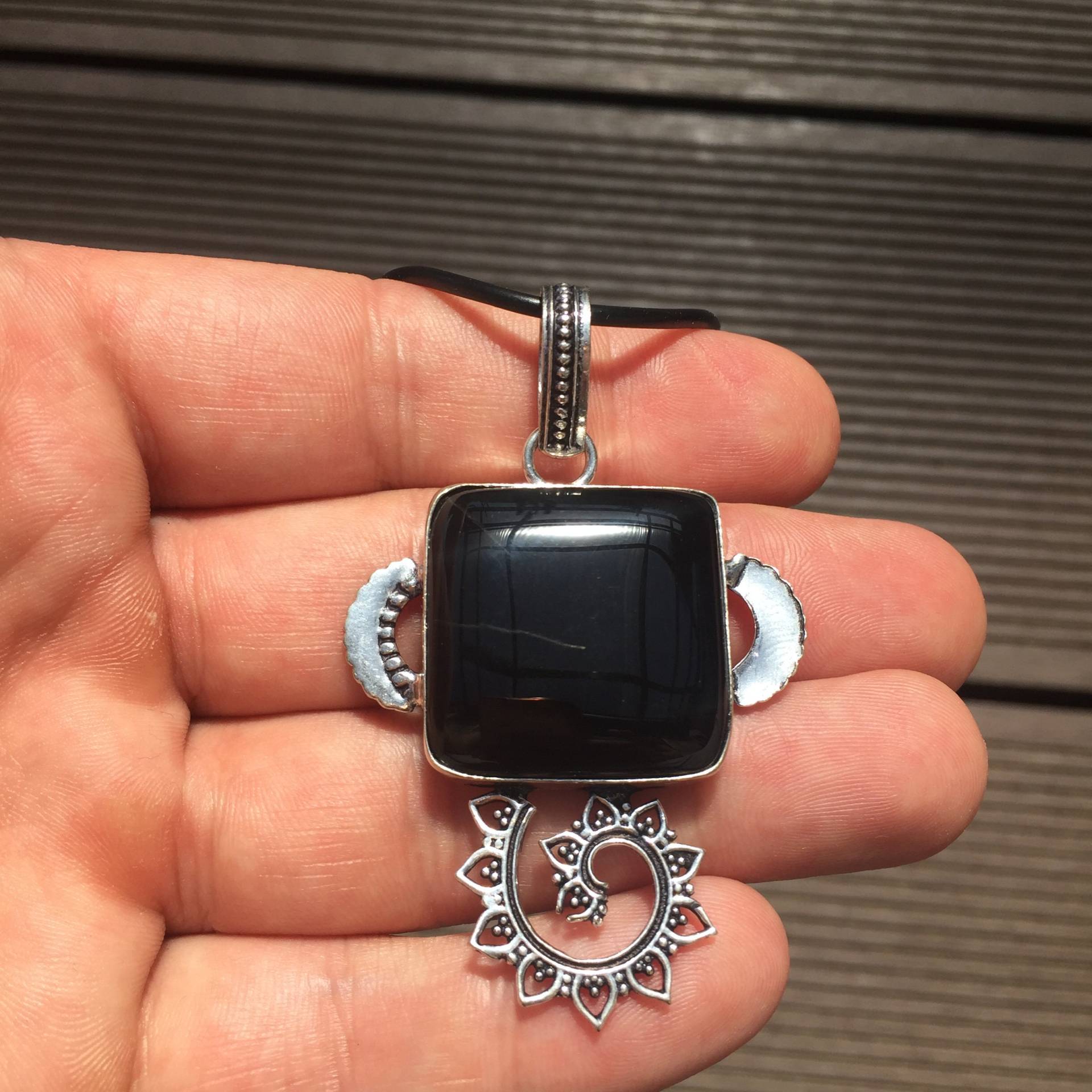 Schwarzer Onyx Anhänger Schwarzer Onyx Halskette Anhänger Edelstein Schmuck Oval Schwarzer Schwarzer Onyx Anhänger Schwarzer Onyx Halskette Anhänger Edelstein Schmuck Oval Schwarzer von MetalBrothers