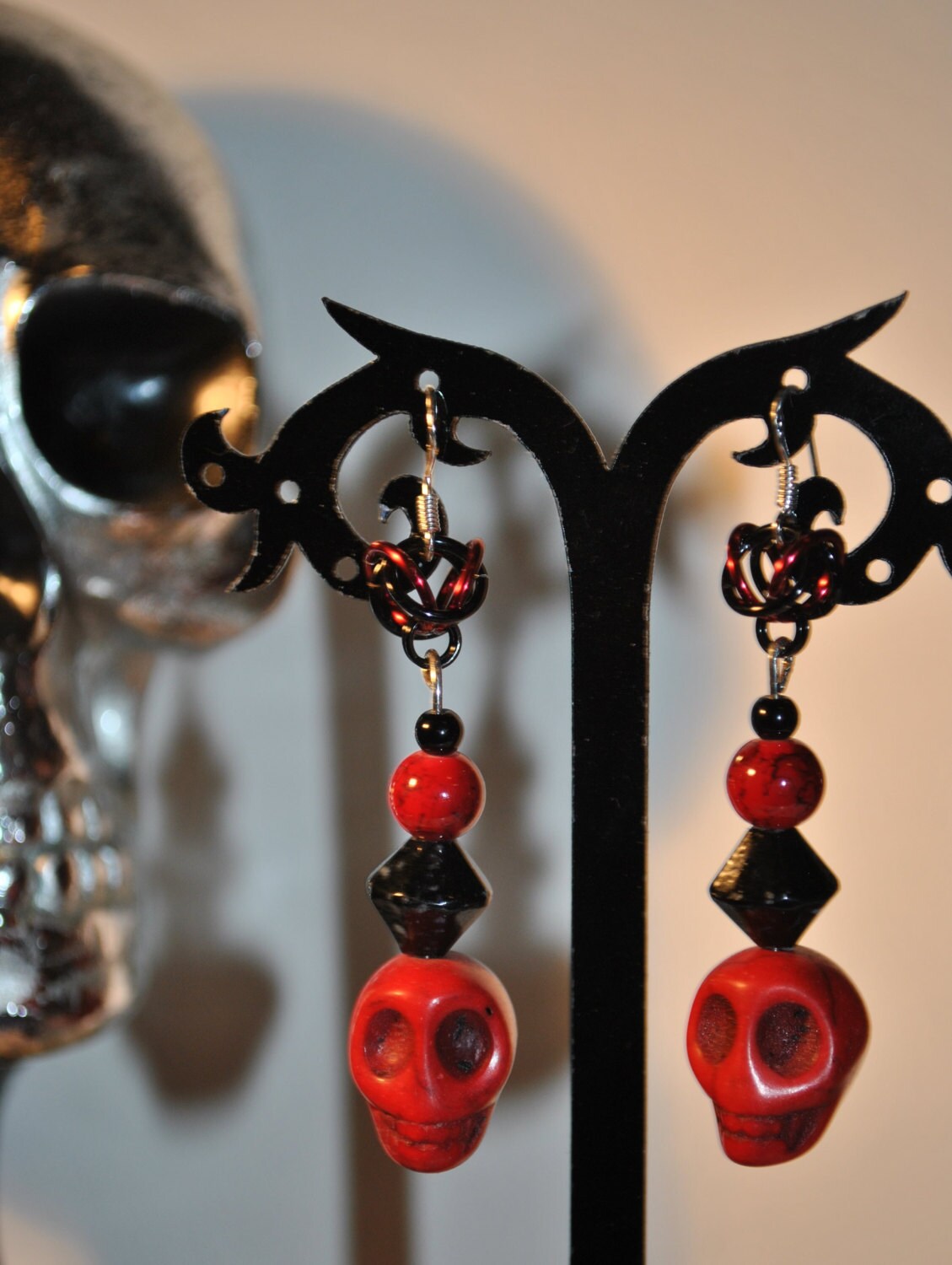 Lange Farbige-Skull Halloween Ohrringe Lange Farbige-Skull Halloween Ohrringe von MetalEyeJewelry