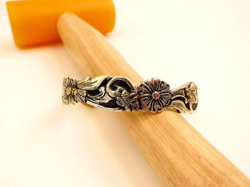 Roségold, Grüngold, Gelbgold, 14 Karat, Sterlingsilber, Hand Gefertigt/Handgraviert, Geschnitztes Armband Mit Blumen von MetalManiacArt