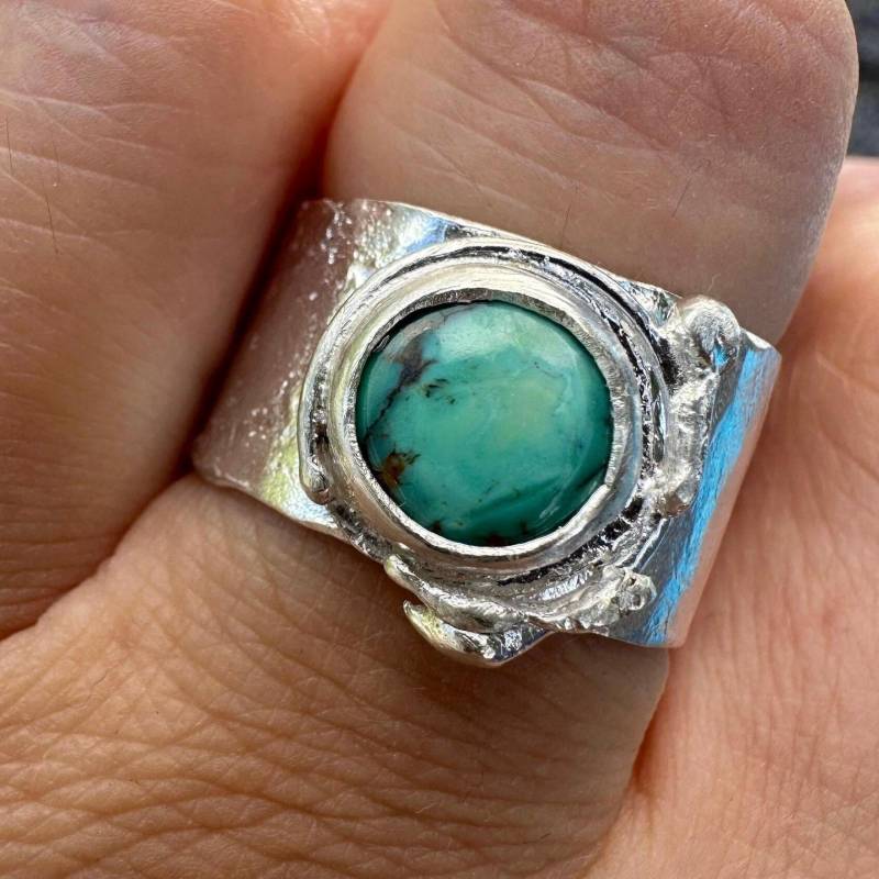 Handgemachter Sterling Silber Türkis Ring von MetalRokJewellery