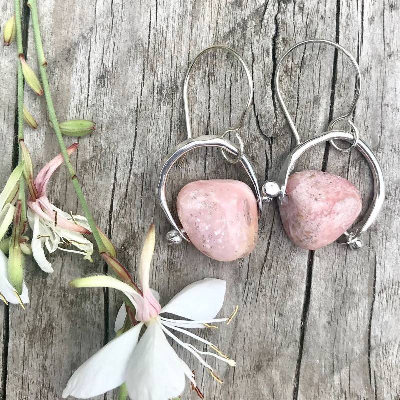 Handgemachte Sterling Silber Opal Ohrringe von MetalRokJewellery