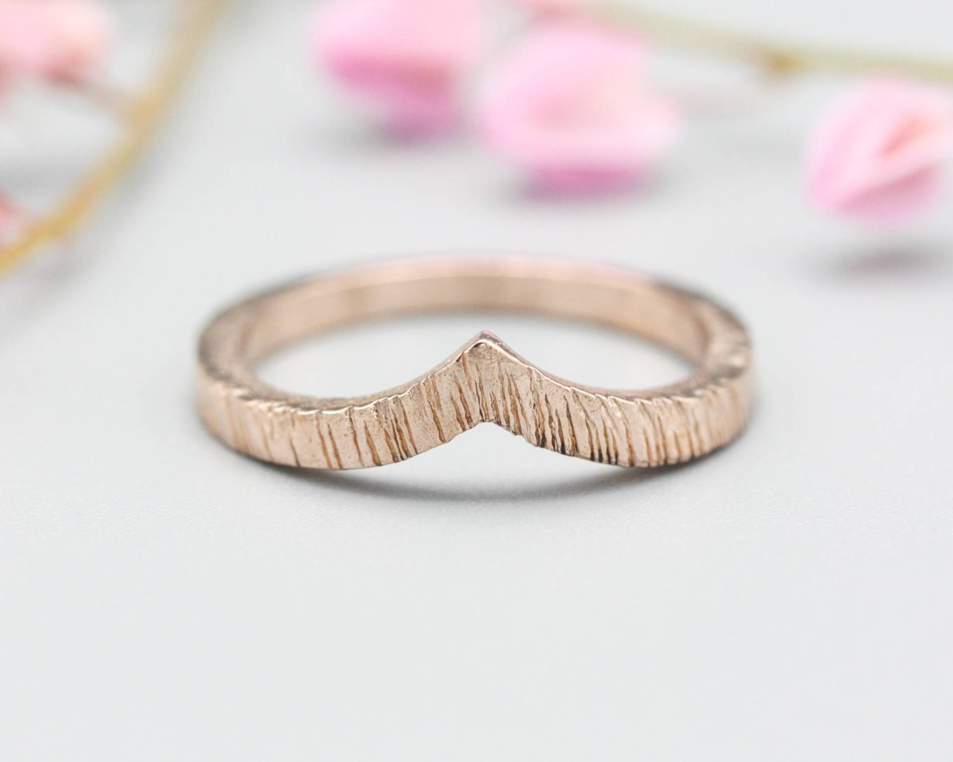 Rose Gold Krone Design Ring Mit Linie Textur Band, Ring, Hochzeit, Verlobungsring, Versprechen Ehering von MetalStudioJewelry