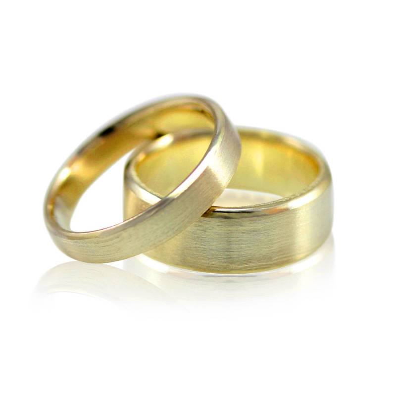 Gelbgold Ehering Set, Abgeschrägtes Eheringset Für Herren Und Damen, 7 Mm 4 Breiter Ring Aus 14 Karat Gold von MetalWendler