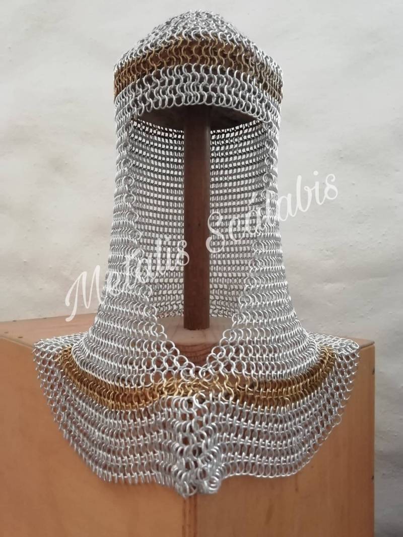 Handgefertigte Mittelalterliche Hauben Handgefertigte Mittelalterliche Hauben von MetalisScalabis