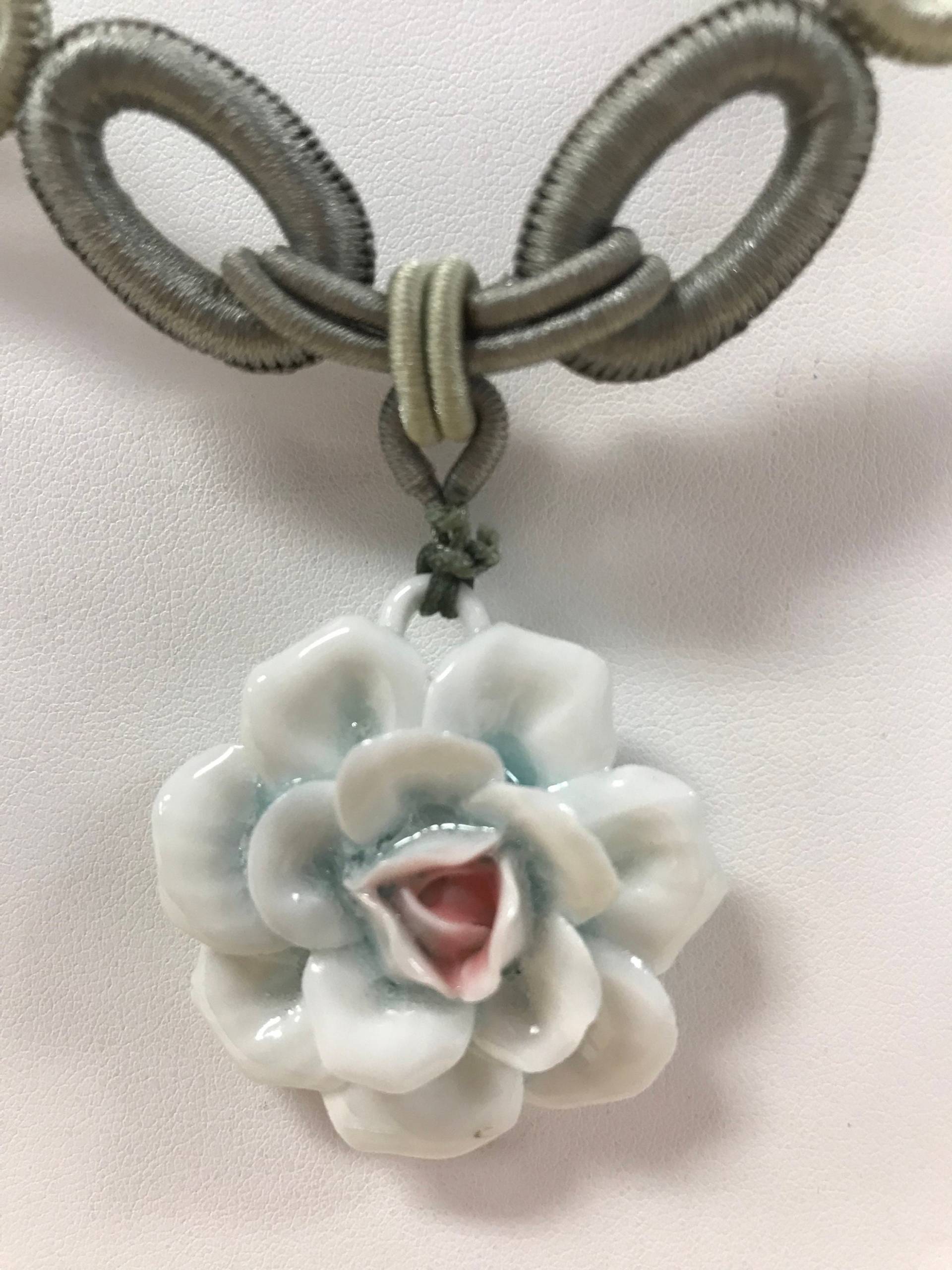 Handgemachte Porzellan Blume Halskette Ooak Handgemachte Porzellan Blume Halskette Ooak von MetalznBeadz