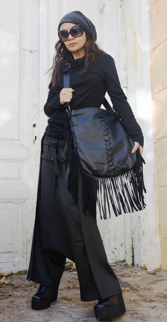 Leder Fransen Tasche/Boho Handtasche Schwarz Tragetasche Aus Echtem Schwarze Umhängetasche Metb0005 von Metamorphoza