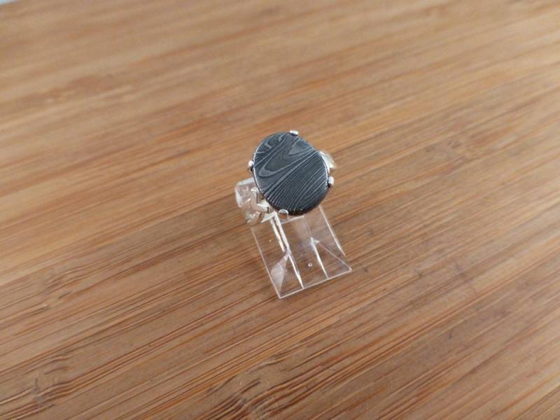 Gibeon Meteorit Damast Sterling Silber Ring Weltraum Schmuck Gibeon Meteorit Damast Sterling Silber Ring Weltraum Schmuck von Meteorites