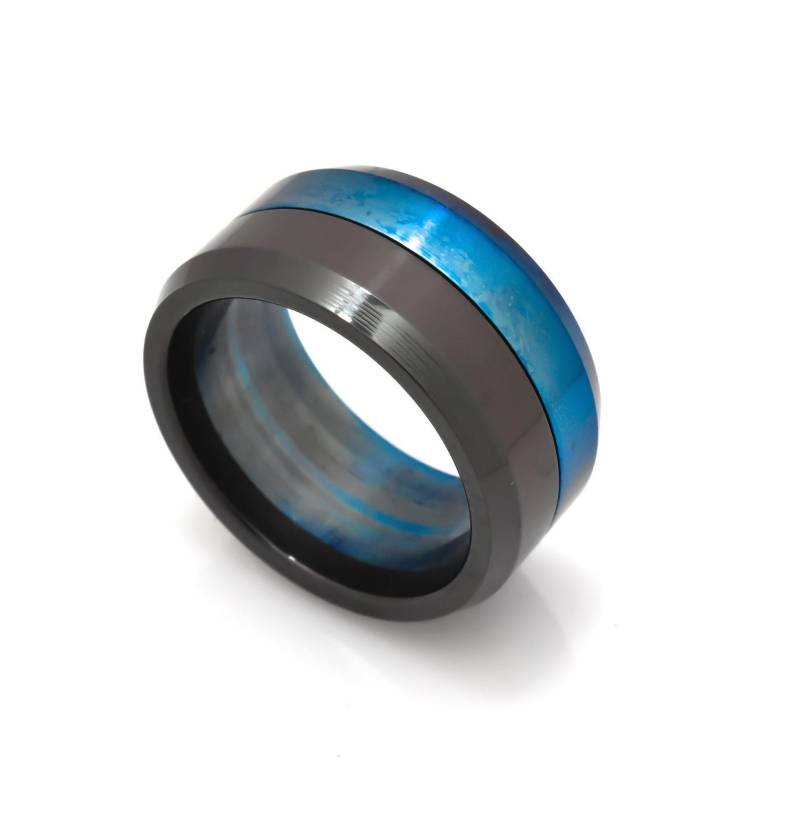 Schwarzer Zirkoniumring Auf Titanring | Blau Geflammt | Trauring, Verlobungsring, Moderner Schmuck, Statement Ring, Geschenk, Metonrings Schwarzer Zirkoniumring Auf Titanring | Blau Geflammt | Trauring, Verlobungsring, Moderner Schmuck, Statement Ring, Geschenk, Metonrings von MetonRings