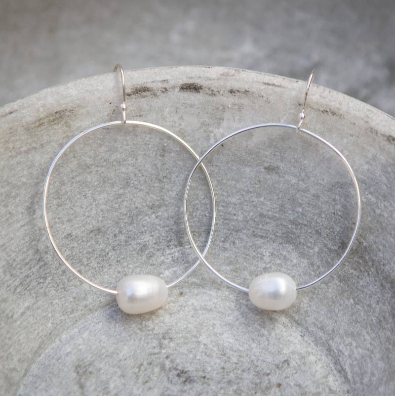 Perle Und Sterling Silber Creolen Perle Und Sterling Silber Creolen von MetteHoj