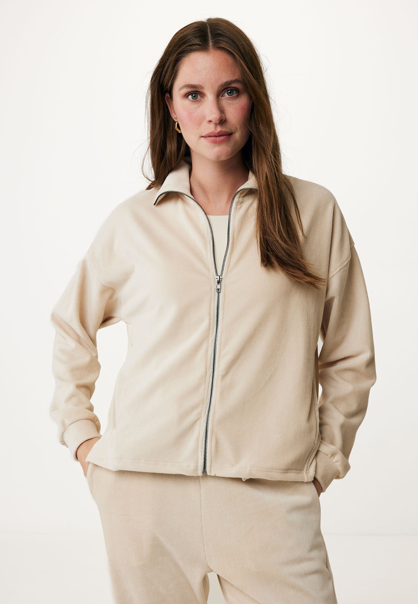 Cardigan Velvet Beige von Mexx