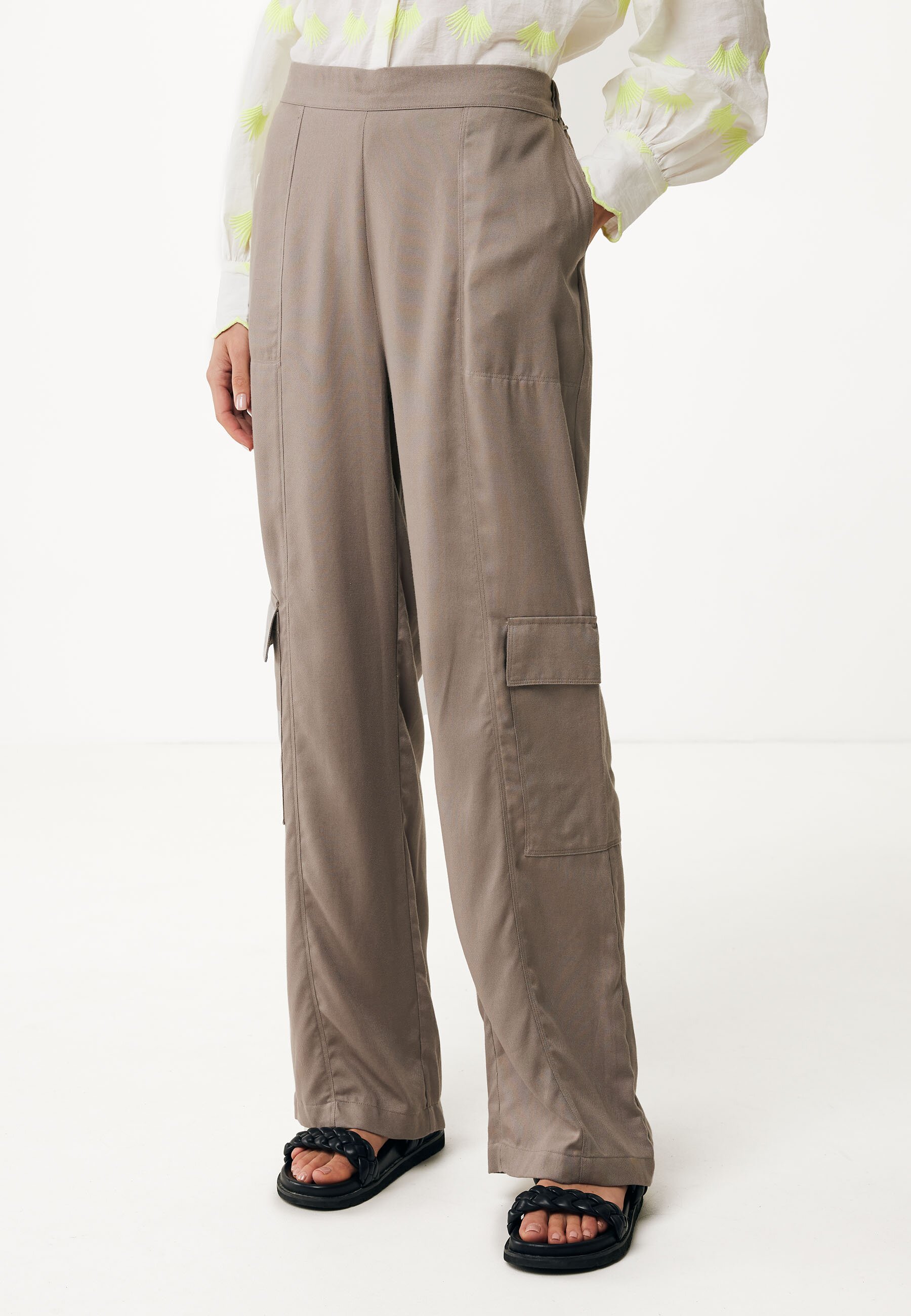 Cargo Hose Desert Taupe von Mexx