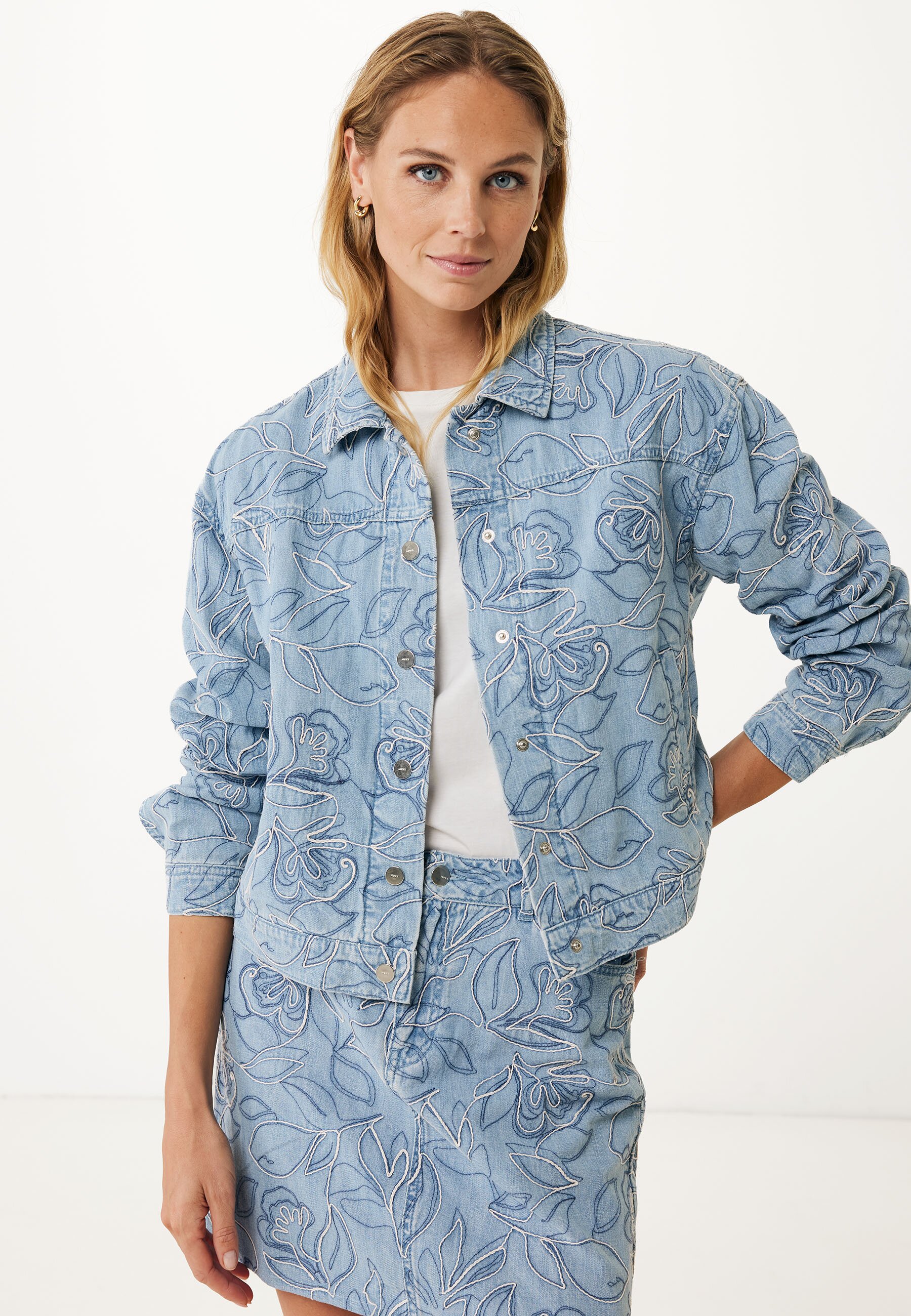 Denim Jacket Embroidered Light Bleach von Mexx