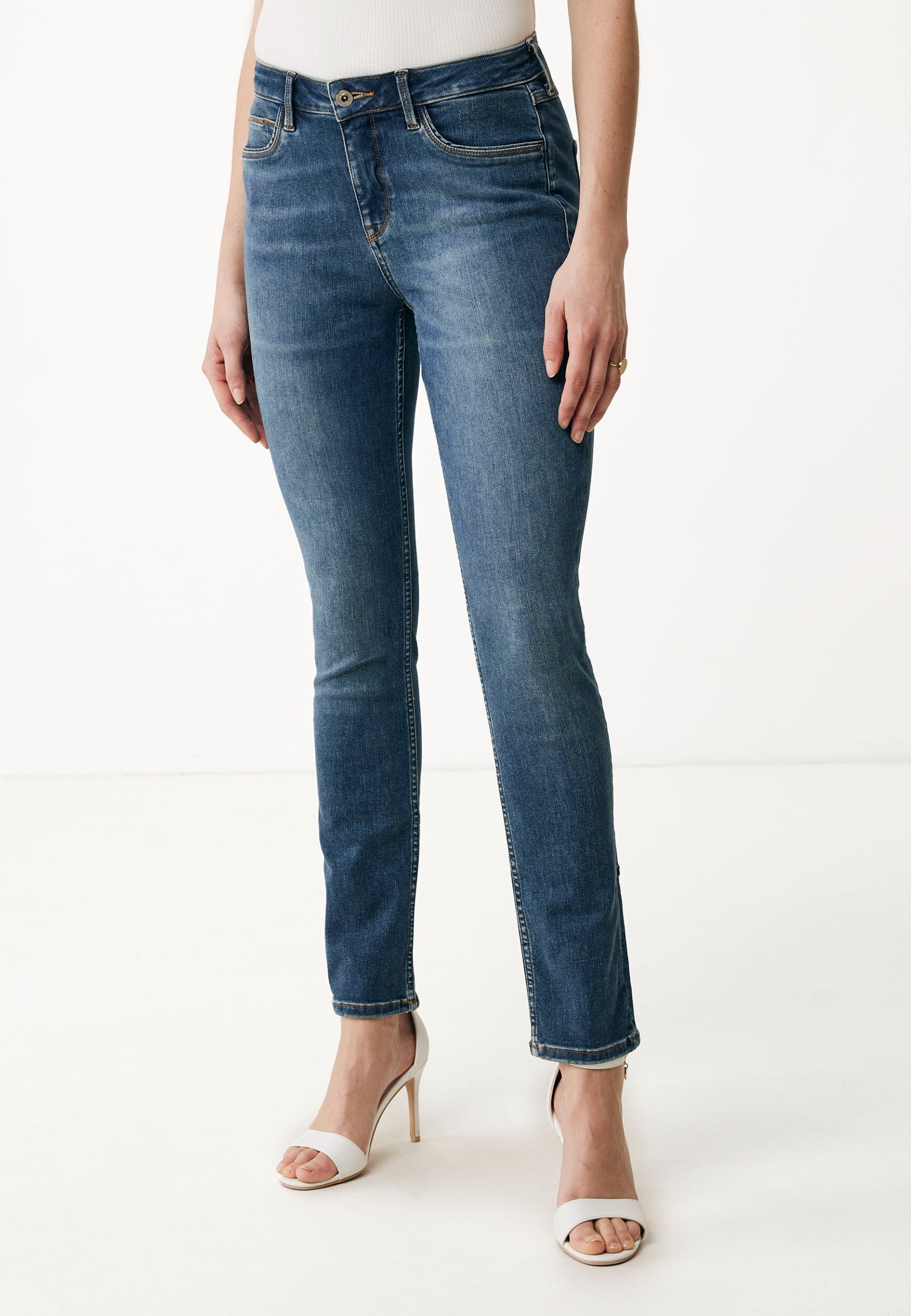 Jenna Mid Waist / Slim Fit Jeans von Mexx