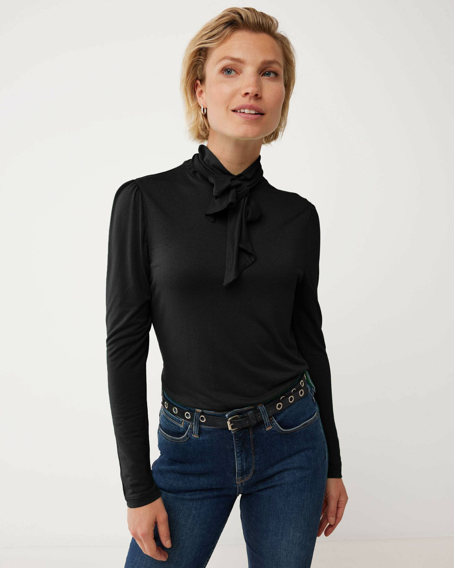 Long sleeve bowtie turtle neck t-shirt Black von Mexx