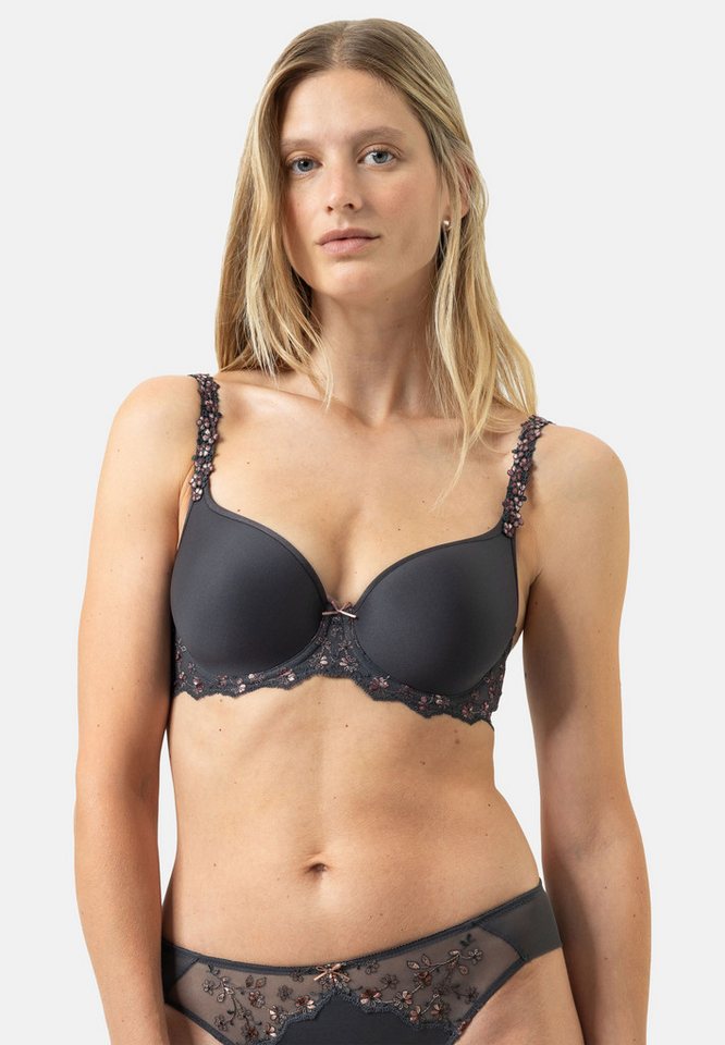 Mey Schalen-BH Delightful (1-tlg) Schalen-BH mit Spacer Cup - Blickdicht - Mit feiner Stickerei verziert von Mey