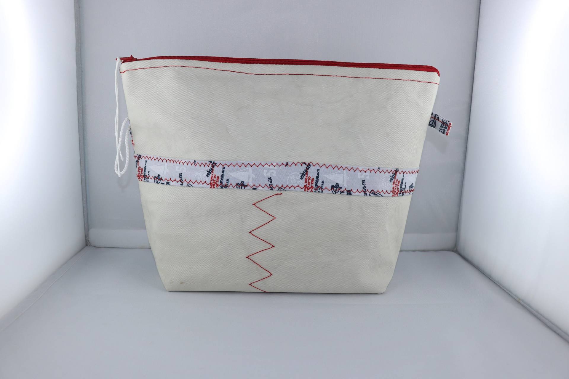 Kosmetiktasche Aus Segelstoff Upcycling Altes Segeltuch, Kulturtasche Segel Tasche Unisex, Für Groß Und Klein Kosmetiktasche Aus Segelstoff Upcycling Altes Segeltuch, Kulturtasche Segel Tasche Unisex, Für Groß Und Klein von MiEstiloVonWendy