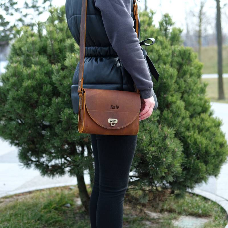 Personalisierte Kleine Umhängetasche Frau, Cross Body Geldbörse Für Frauen, Echtes Leder Damentaschen, Umhängetasche, Geschenk Mutter Oder Tochter von MiKaUa