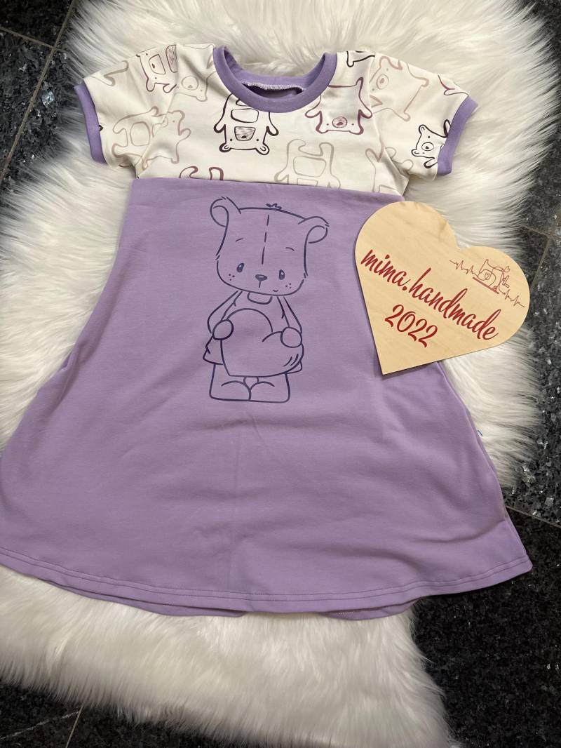 Größe 110/ Kinder Kleid/ Drehkleid/ Motiv Bär/ Mädchenkleidung/ Geschenkidee Mädchen/ Handgemachte Kinderkleidung/ Unikate Kindermode von MiMaHandmade2022