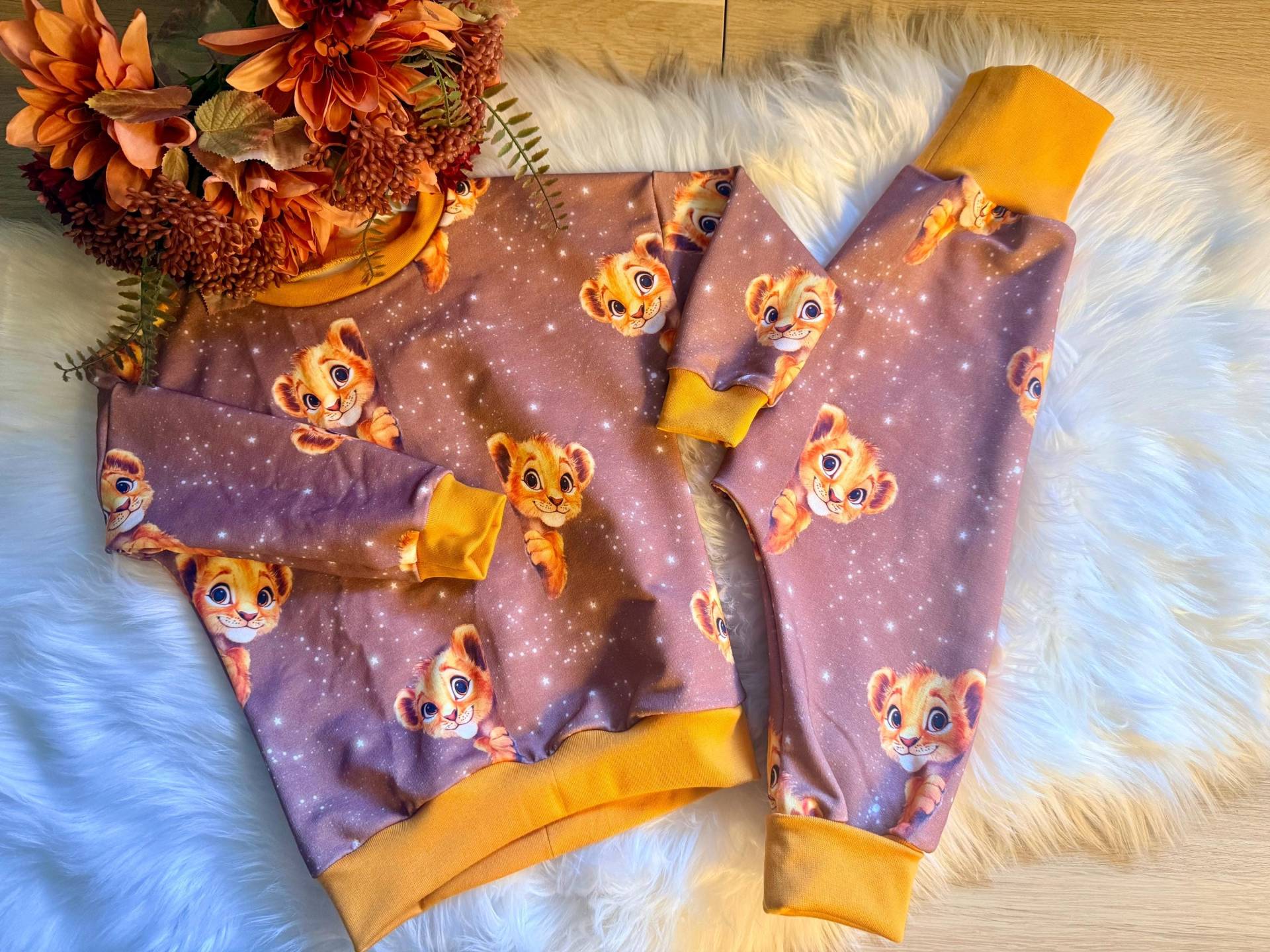 Größe 92/ Kinder Pullover/Kinder Pumphose/ Sweatshirt/ Set/ Motiv Tiger/ Nachhaltige Kindermode/ Handgemachte Kinderkleidung/ Geschenkideen von MiMaHandmade2022