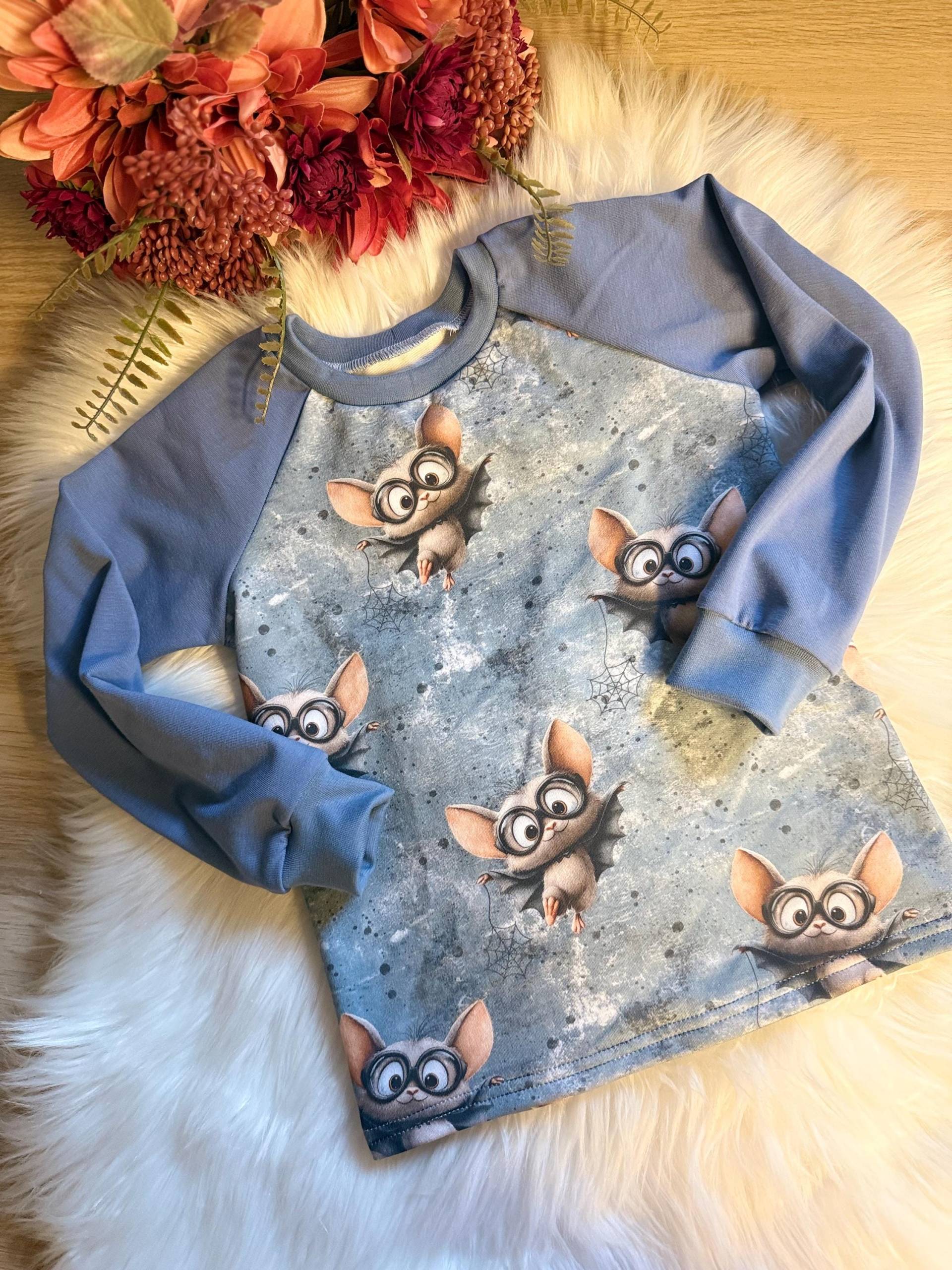Pullover /Größe 98/ Langarmshirt/ Sweatshirt/ Nachhaltige Kindermode/ Handgemachte Geschenkidee/ Halloween Kinderkleidung von MiMaHandmade2022